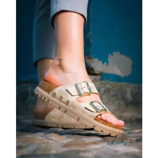 6010 LEON bőr magas talpú csatos női bio papucs arany