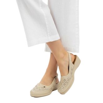   MAGDALÉNA női kényelmi szandál állítható pánttal – bézs